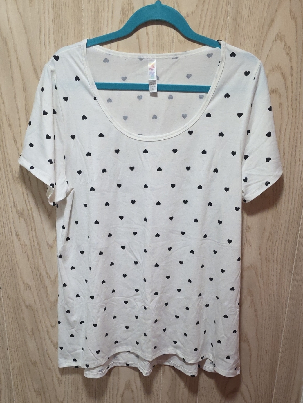 LuLaRoe White Tee with Bkack Heart Print